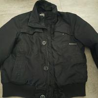 giacca con cappuccio staccabile