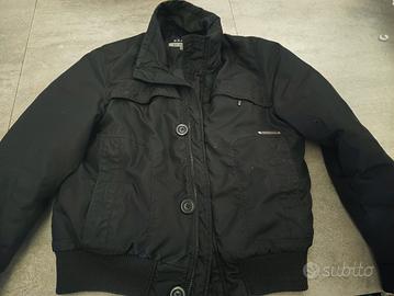 giacca con cappuccio staccabile