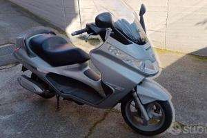 Piaggio x8 250