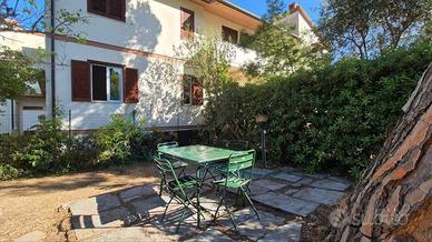 Appartamento di 65 m² con 3 locali e box auto a Ro
