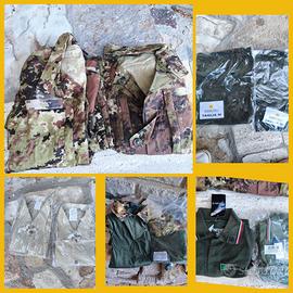 Splendido kit di articoli militari originali