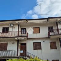 5 LOCALI A PIEDIMONTE ETNEO