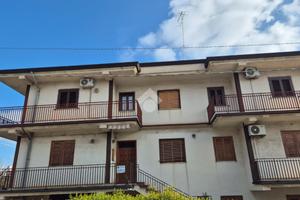 5 LOCALI A PIEDIMONTE ETNEO