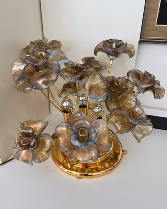 LAMPADA DA TAVOLO CON FIORI IN OTTONE E VETRO DI M