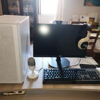 "PC Desktop Gaming/Streaming Completo con Monitor.