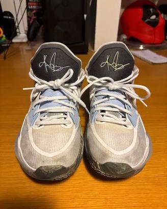 Scarpe Nike Kyrie Infinity basket bianco marino