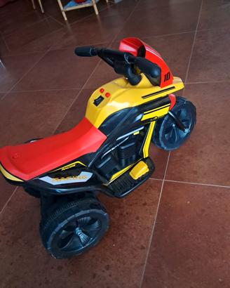 triciclo elettrico bimbi