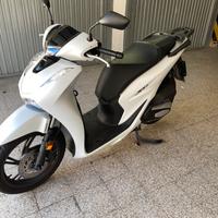Privato vende Honda sh 125