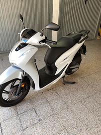 Privato vende Honda sh 125