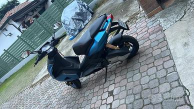 Aprilia Sr 50 r V3ndo/Sm3mbro/Sc4mbio