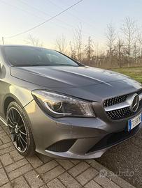 MERCEDES CLA  180 D shooting brake