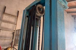 Elevatore a forche per trattore