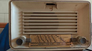 Radio d’epoca a valvole anni ’50–autentico vintage