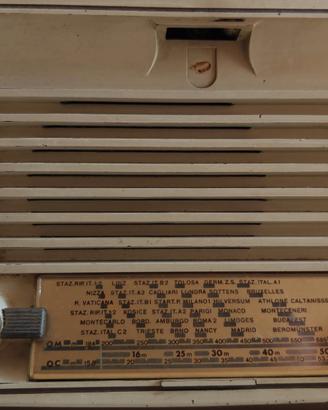 Radio d’epoca a valvole anni ’50–autentico vintage