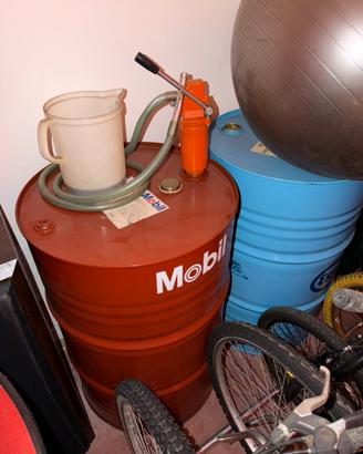 FUSTO OLIO MOBIL 208lt