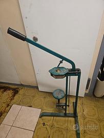 tappatrice manuale a leva per tappi a corona, usat