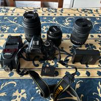 Macchina fotografica Nikon D3100 + accessori