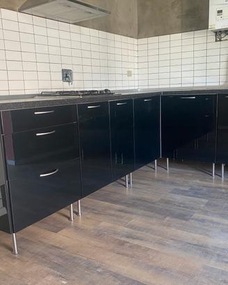 Cucina laccata nera Ikea