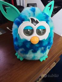Furby turchese e bianco