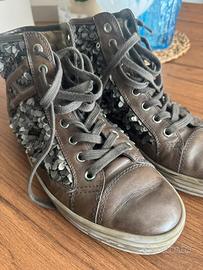 Sneakers alte Hogan con decorazioni
