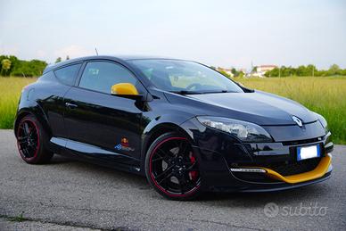 Renault Mégane RS Red Bull Racing RB7 127/500