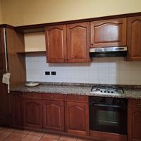 Cucina lineare completa di elettrodomestici