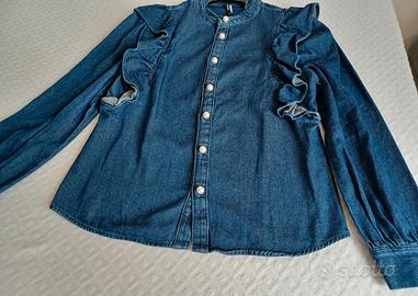 Camicia nuova in jeans con bottoni a perline