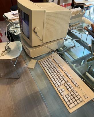 Macintosh II si completo più accessori