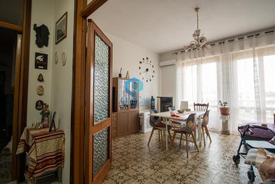 Ampio 4vano ultimo piano con terrazza sovrastante