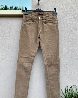 Pantaloni zara