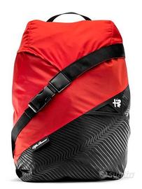Zaino sportivo collezione 2024 di Alfa Romeo