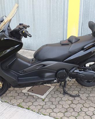 yamaha t-max 