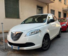 Lancia Ypsilon Elefantino Neopatentati benzina