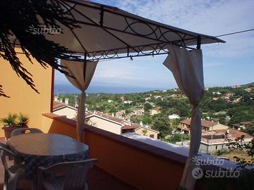 Appartamento vista mare parcheggio, terrazza wifi