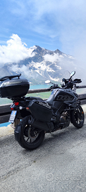 Suzuki v strom 1050 tenuto benissimo