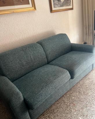 Divano tre posti