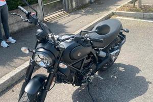 Ducati scrambelr 800 icon matte black