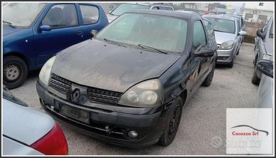 RENAULT Clio II per ricambi