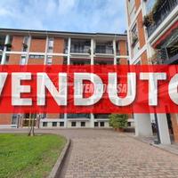 AMPIO 4 LOCALI DOPPI SERVIZI IN VIA MECENATE 23