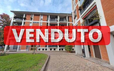 AMPIO 4 LOCALI DOPPI SERVIZI IN VIA MECENATE 23