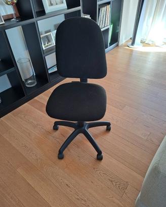 Sedia da ufficio con rotelle