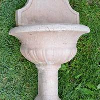 Fontana da esterno in cemento