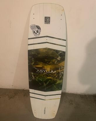 Kiteboard asylum 141 slingshot