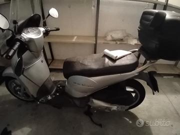 Aprilia Scarabeo 200 - 2010