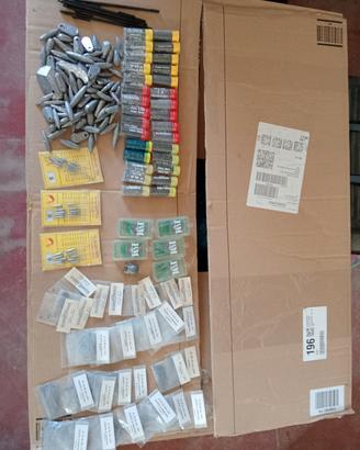 lotto minuteria da pesca piombi e piombini vari