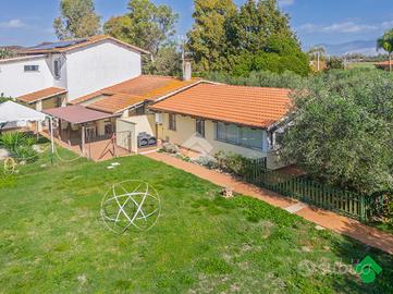 PORZIONE DI BIFAMILIARE A LATINA