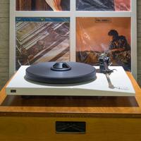 SALE!Oracle Audio-Giradischi-Paris MKV