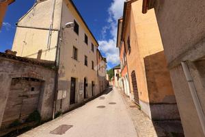 3 LOCALI A FABRIANO