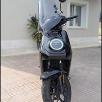 NIU NQi - Pari al nuovo-accessori inclusi