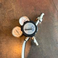 Regolatore/riduttore di pressione per bombole ATM